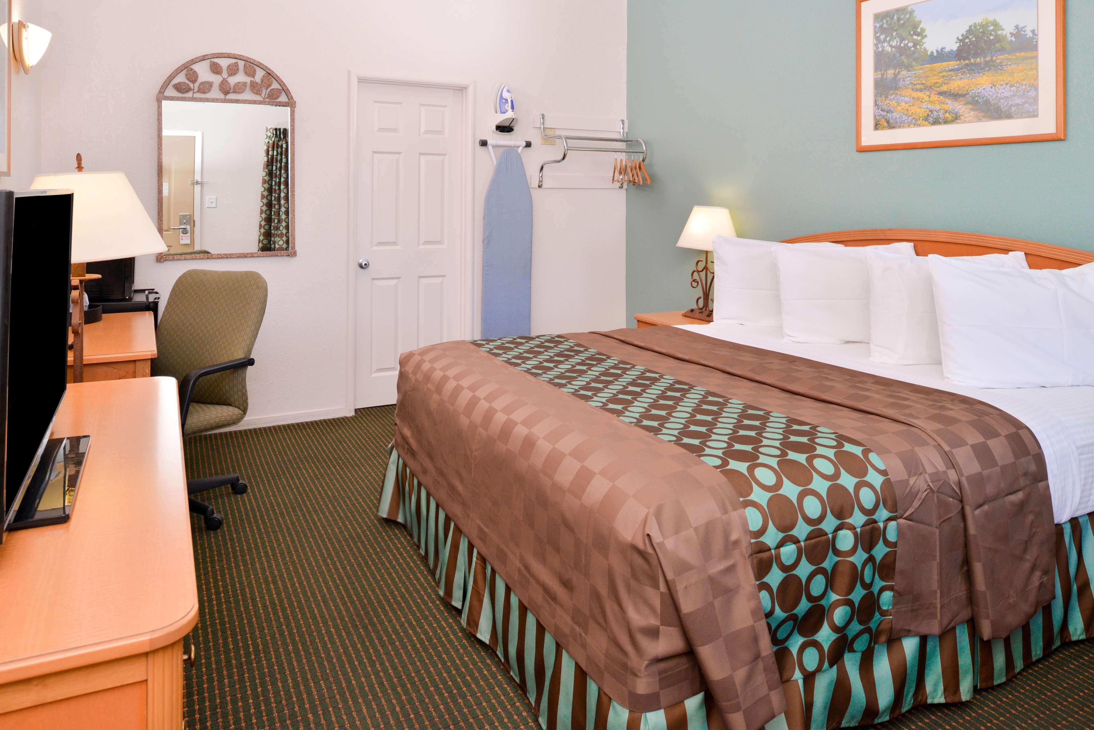 Americas Best Value Inn Los Banos Exteriör bild